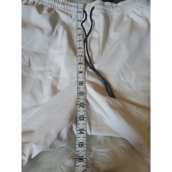 Banana Republic Beige Shorts Size Large NWT Reg $55.00 - Picture 8 of 9